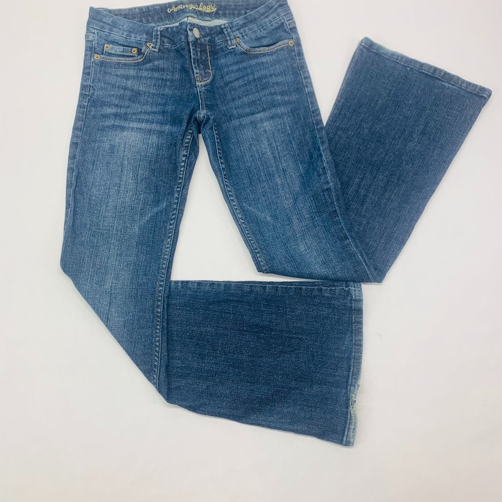 American Eagle Womens Jeans 4 Blue Flare Bell Low